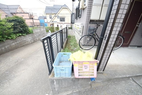 共有部分(★敷地内にゴミお捨て場があります★)