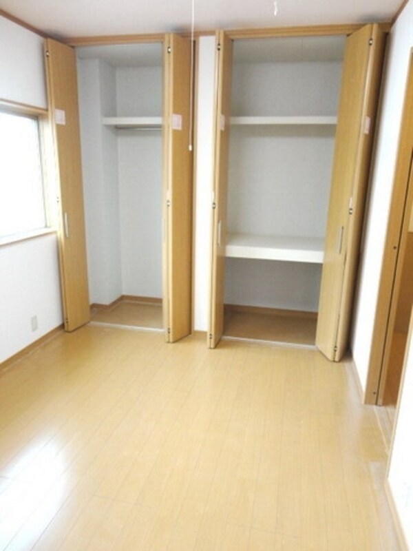 収納(★服も荷物も物置としても収納たっぷり★)