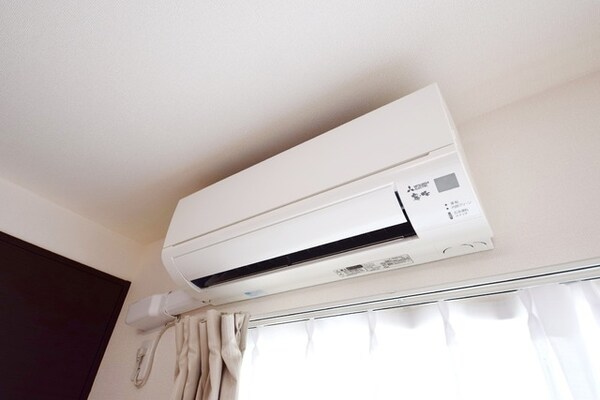 設備(★夏場にも欠かせないエアコンです★)