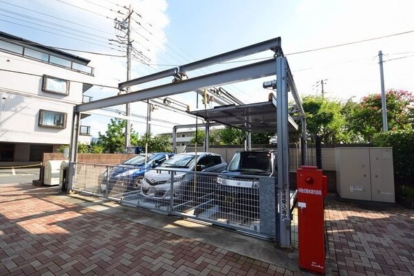 駐車場(★機械式の駐車場になっております★)
