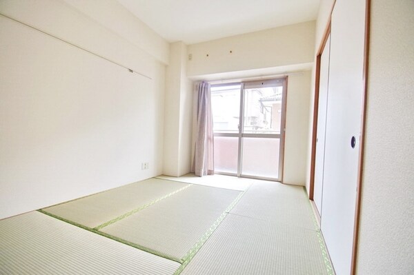 寝室(★お部屋探しはタウンハウジング稲田堤店まで★)