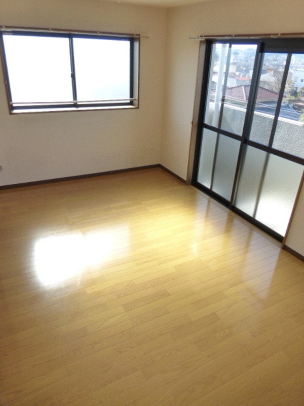 その他室内・内装(使いやすい横長の洋室です)