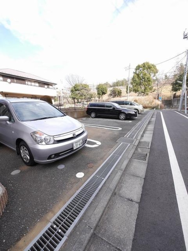 駐車場(★お問い合わせはタウンハウジング聖蹟桜ヶ丘店まで★)