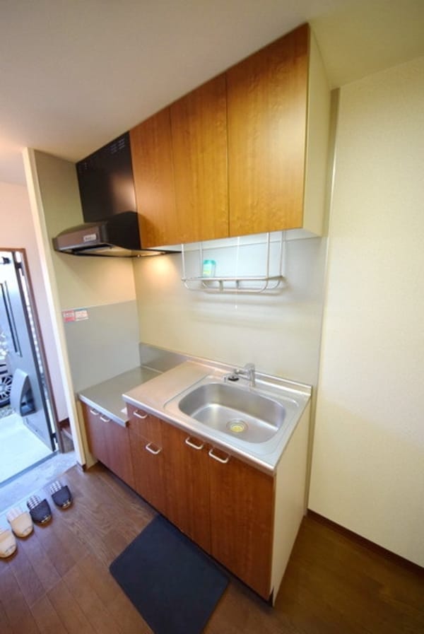 キッチン(★２口コンロ設置可でまな板置場だってしっかりあるんです★)
