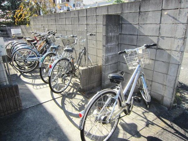 その他(★屋根付き駐輪場です★)
