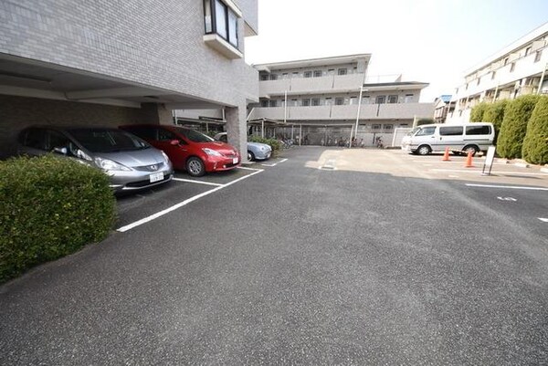 駐車場(★敷地内駐車場です★)