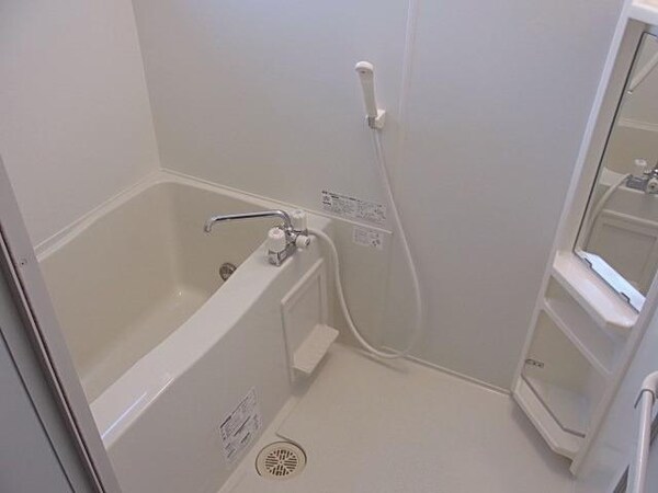 バス／シャワールーム等(★鏡付きのバスルーム★)