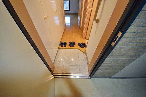 玄関(★お問い合わせはタウンハウジングまで★)