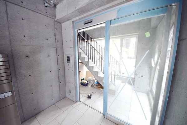 エントランス(★安心のオートロックです。)