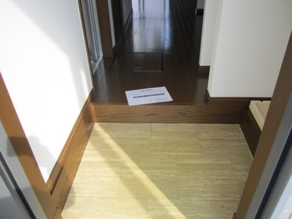 玄関(★お問い合わせはタウンハウジングまで★)