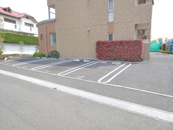 駐車場(★駐車場スペースです★)