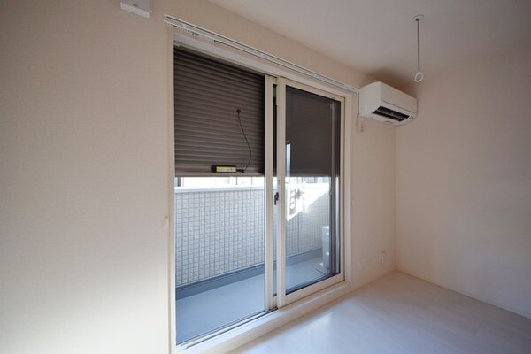 設備(★防犯シャッター付で安心ですね★)