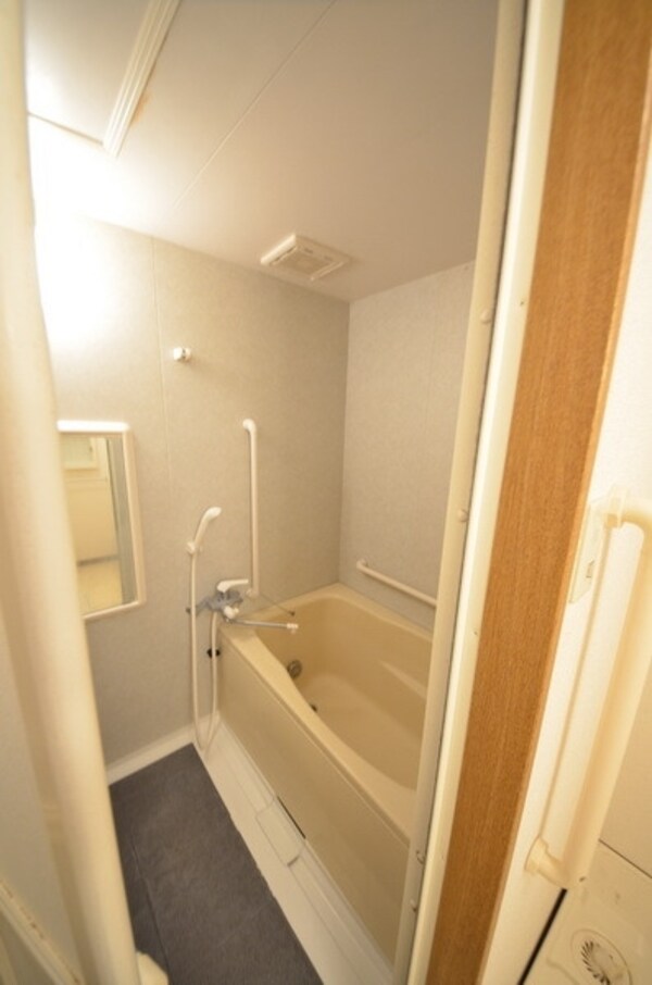 バス／シャワールーム等(追い焚き付きバス)