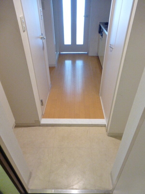 玄関(タウンハウジング府中店まで)