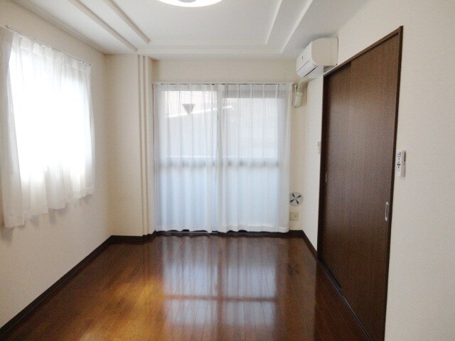 物件内観写真2　(★洋室★)