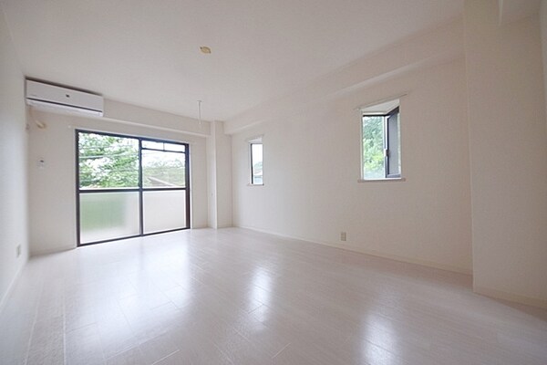 その他室内・内装(★角部屋の10帖の洋室です★)