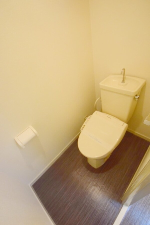 トイレ(★温水洗浄便座付きのトイレです★)