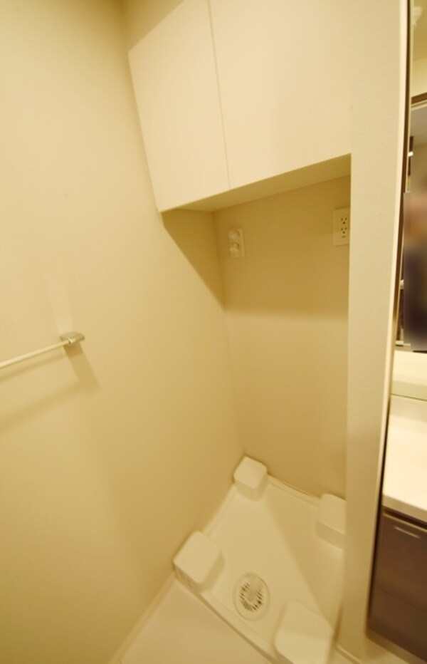 その他(★棚付きの洗濯機置場です★)