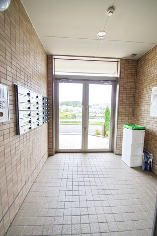 エントランス(★タウンハウジング稲田堤店までお問い合わせください★)