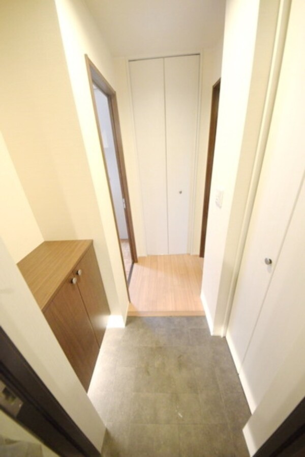 玄関(★広々としたバスルームです★)