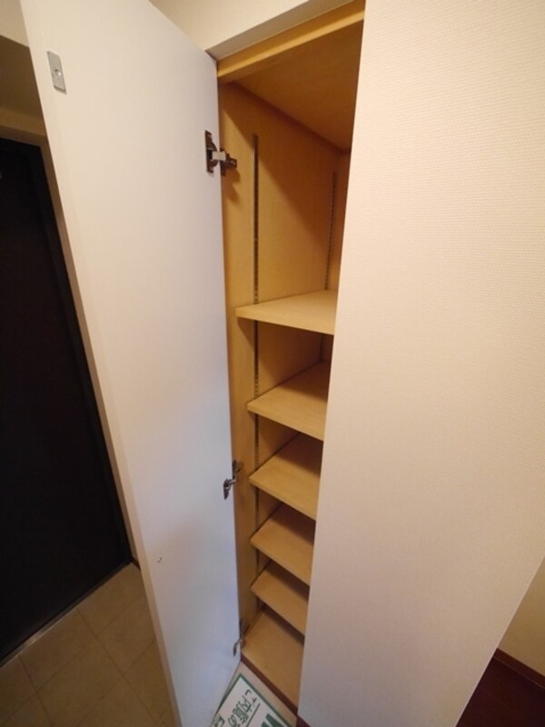 玄関(★靴箱の様子★)