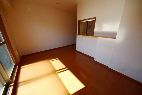 リビング・居室(★お部屋探しは株式会社タウンハウジング東京まで★)