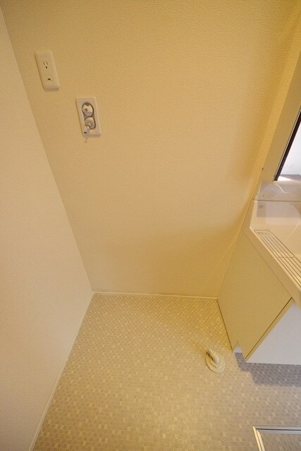 物件内観写真16　(洗濯機置き場)