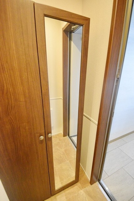 物件内観写真19　(姿鏡)