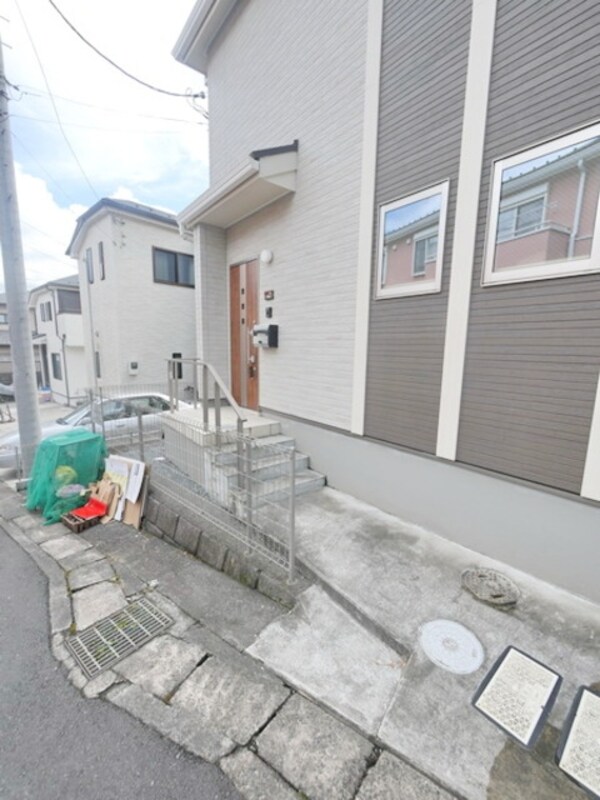 エントランス(★お部屋探しはタウンハウジング稲田堤店まで★)