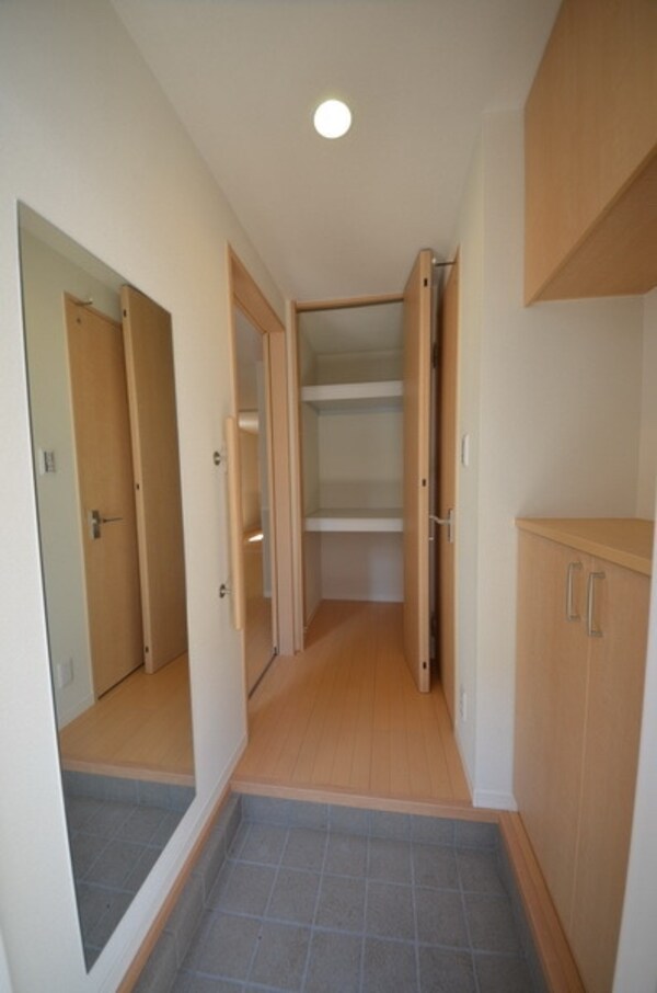 玄関(室内・室内設備)