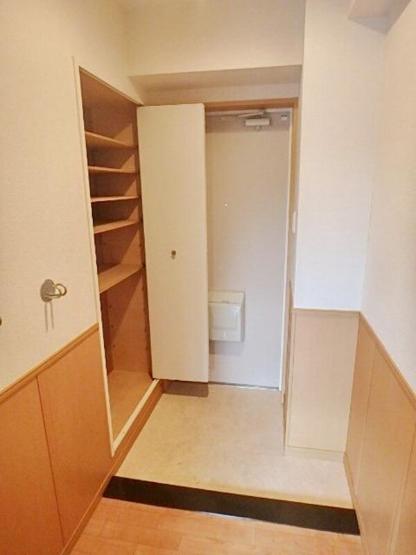 玄関(★お問い合わせはタウンハウジングまで★)