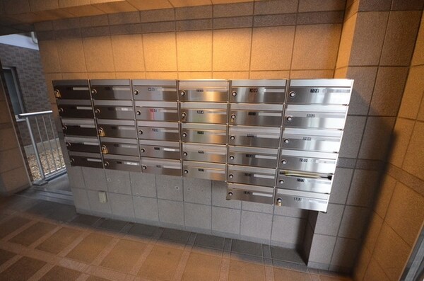 エントランス(メールＢＯＸ)