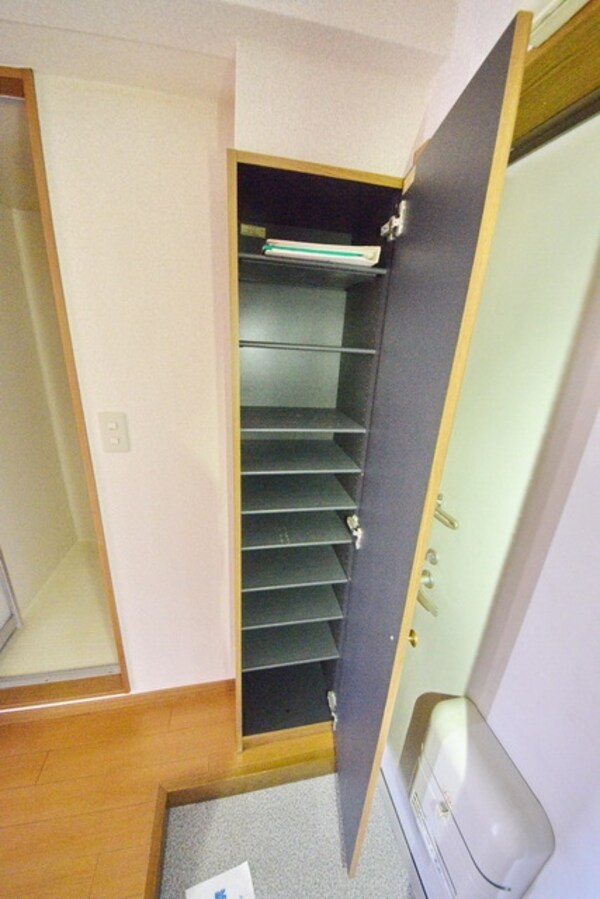 その他(★高さのあるシューズボックスですね★)