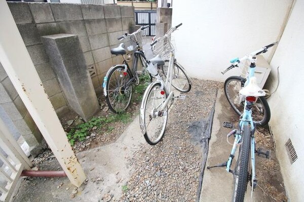 共有部分(★みなさんこちらに自転車等置かれています★)