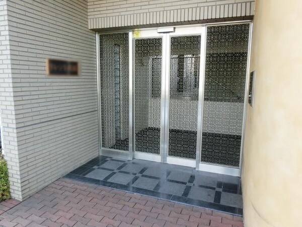 エントランス(★オシャレなエントランススペースです★)