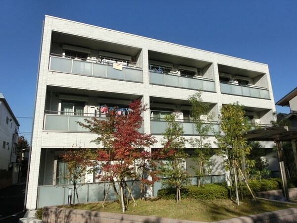 外観(★千歳船橋駅徒歩４分・買い物・生活便利です★)