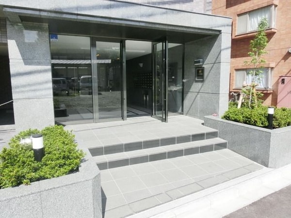 エントランス(★賃貸物件のお問い合わせはタウンハウジング登戸店まで★)