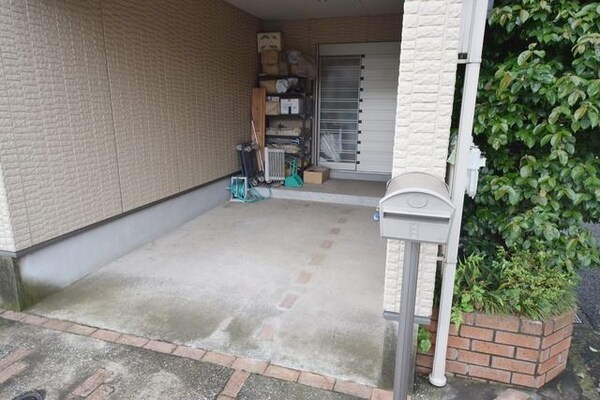 駐車場(★大事な車も濡れませんね★)
