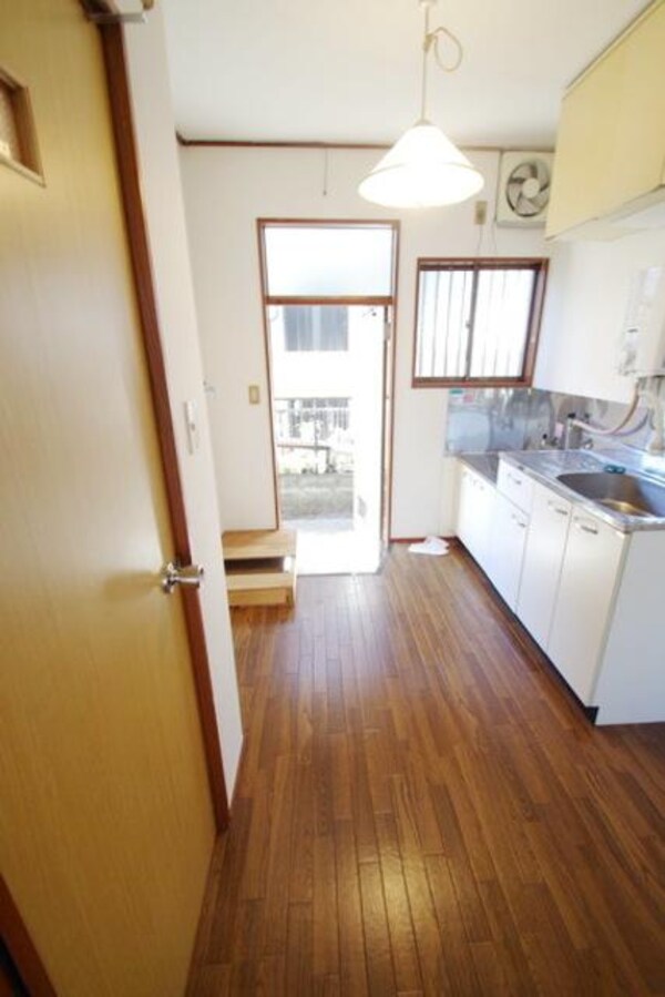 その他室内・内装(★洋室から見た廊下です★)