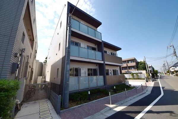 外観(★コンビニそばの立地★)