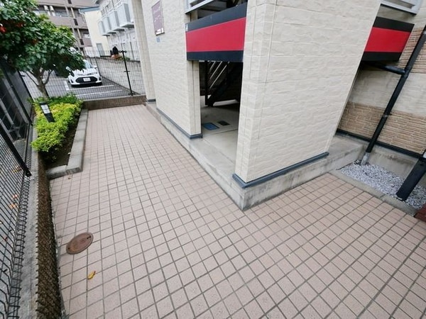 エントランス(★お問い合わせはタウンハウジング稲田堤店まで★)