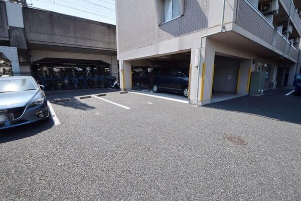 駐車場(★敷地内駐車場です★)