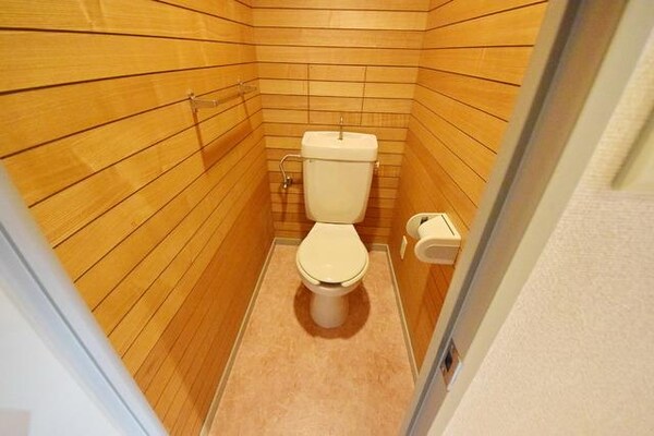 トイレ(★バストイレ別のお部屋です★)