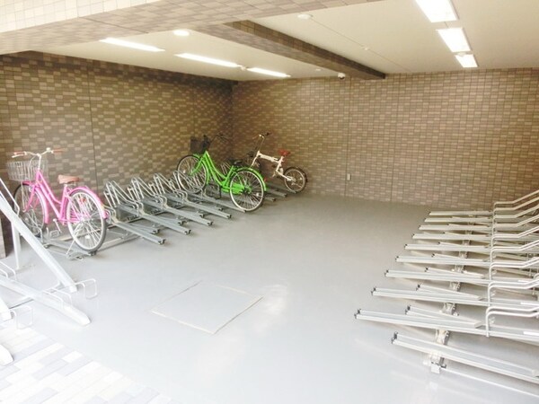 その他(★屋根付きの駐輪スペースです★)