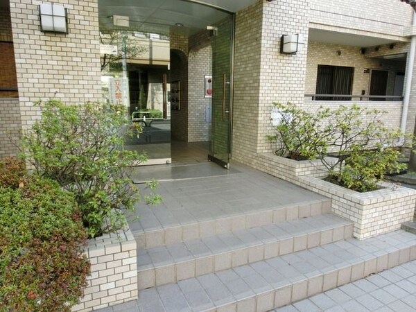 エントランス(外観・共用部分)
