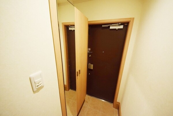 玄関(別部屋参考写真)