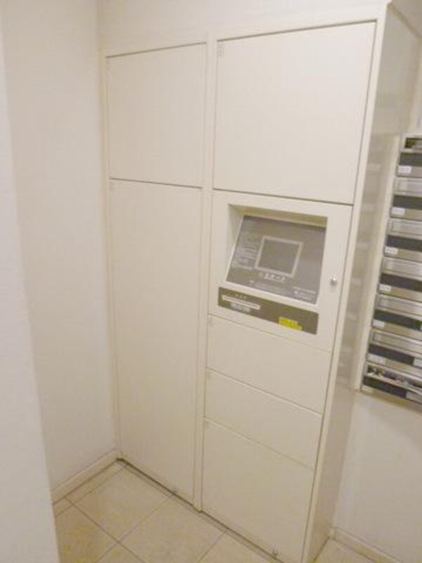 エントランス(★宅配ＢＯＸ★)