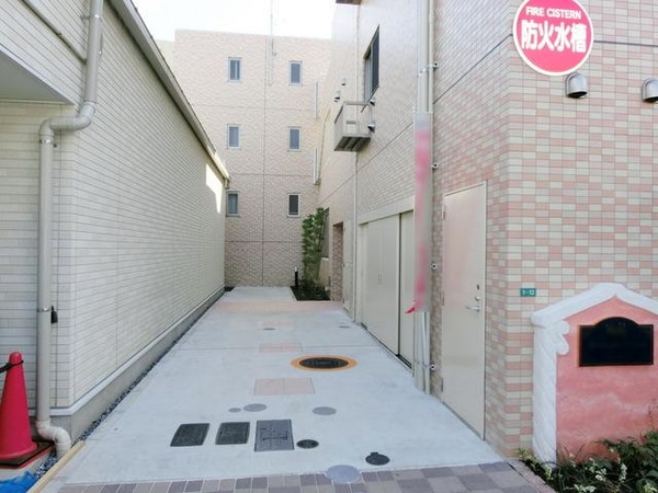 その他(★エントランスはこちらからです★)