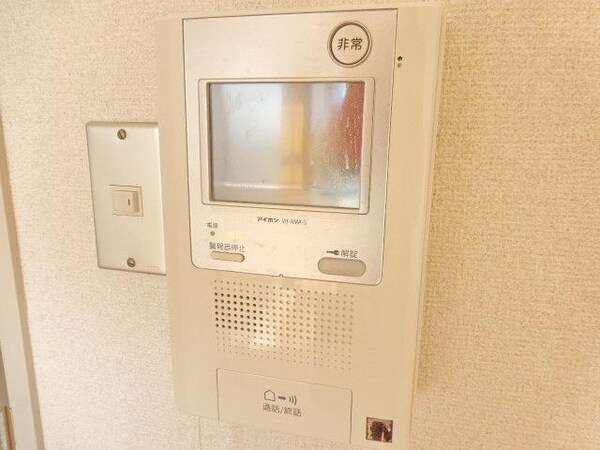 セキュリティ(オートロック連動のＴＶモニターホンです)