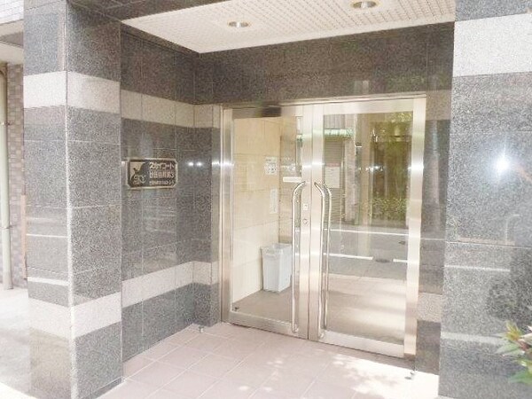 エントランス(部屋探しは株式会社　タウンハウジング　までお気軽にお問合せ…)